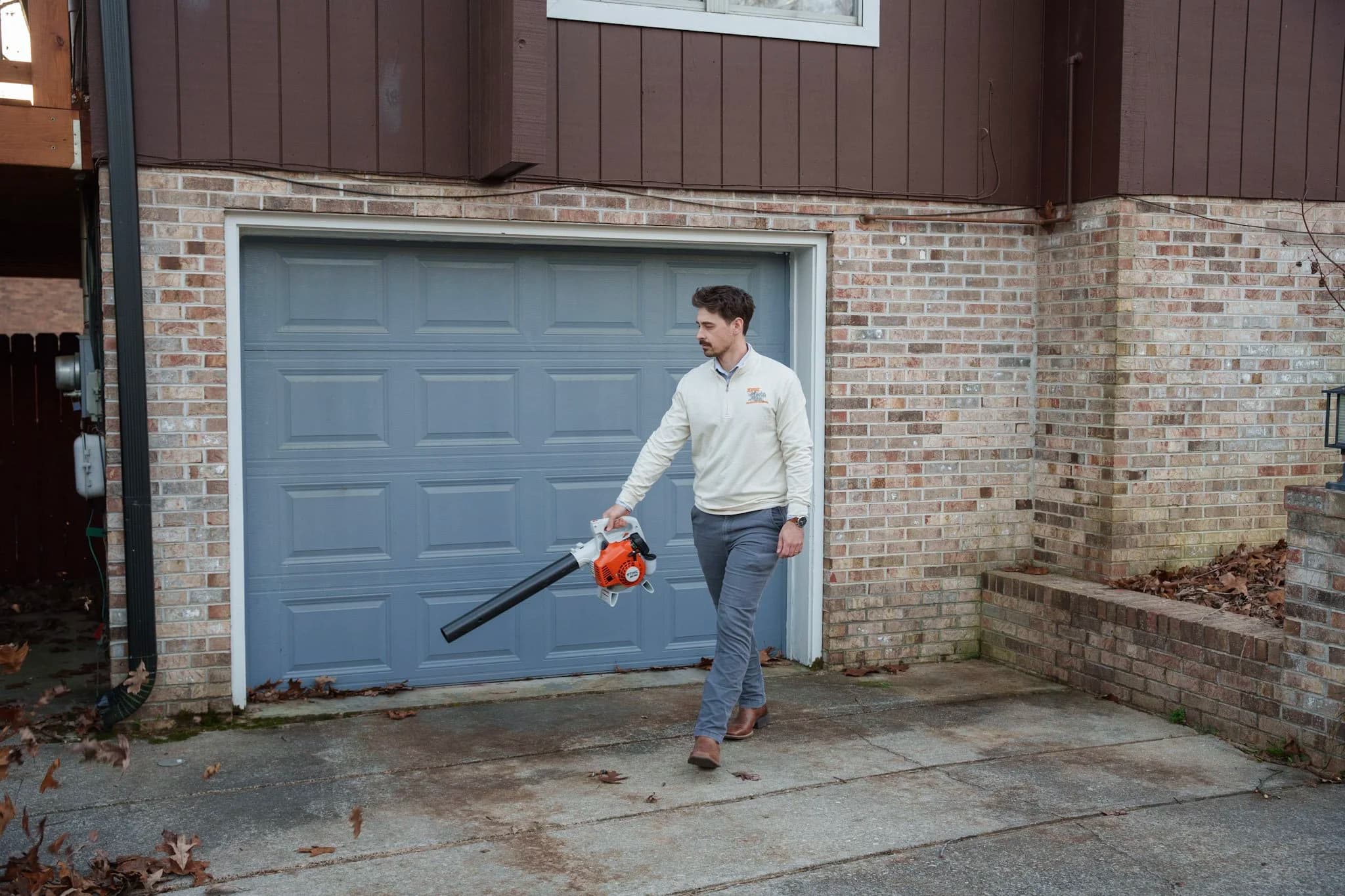 Lawn Care Knoxville TN | Seasonal Mowing & Maintenance Guide for East Tennessee