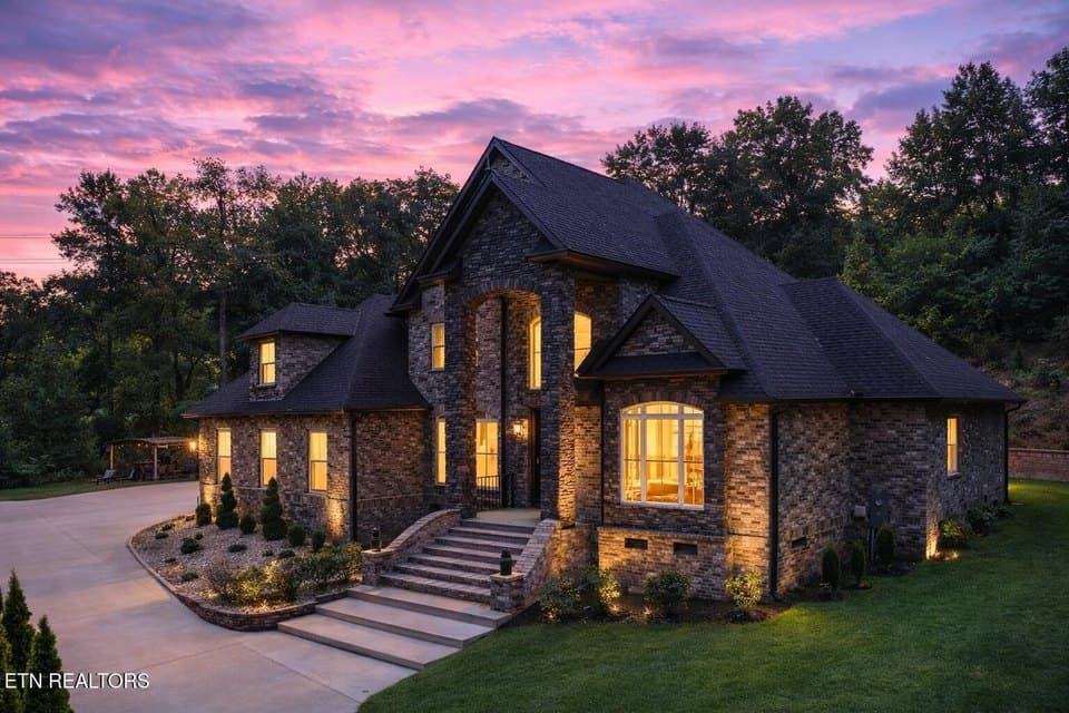 House Washing in Knoxville, TN